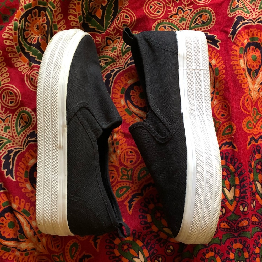 •H&M Platform Sneakers •